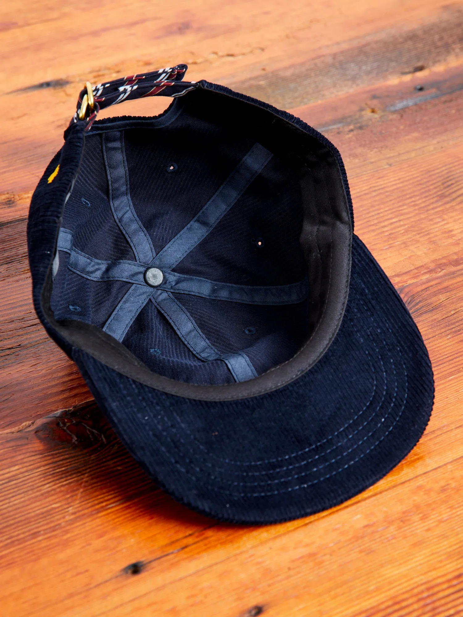 6-Panel Corduroy Cap in Navy