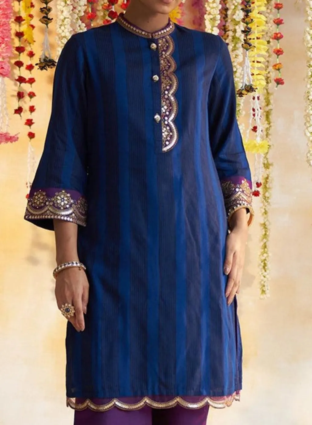 Blue Solid Kurta Set With Embroidery