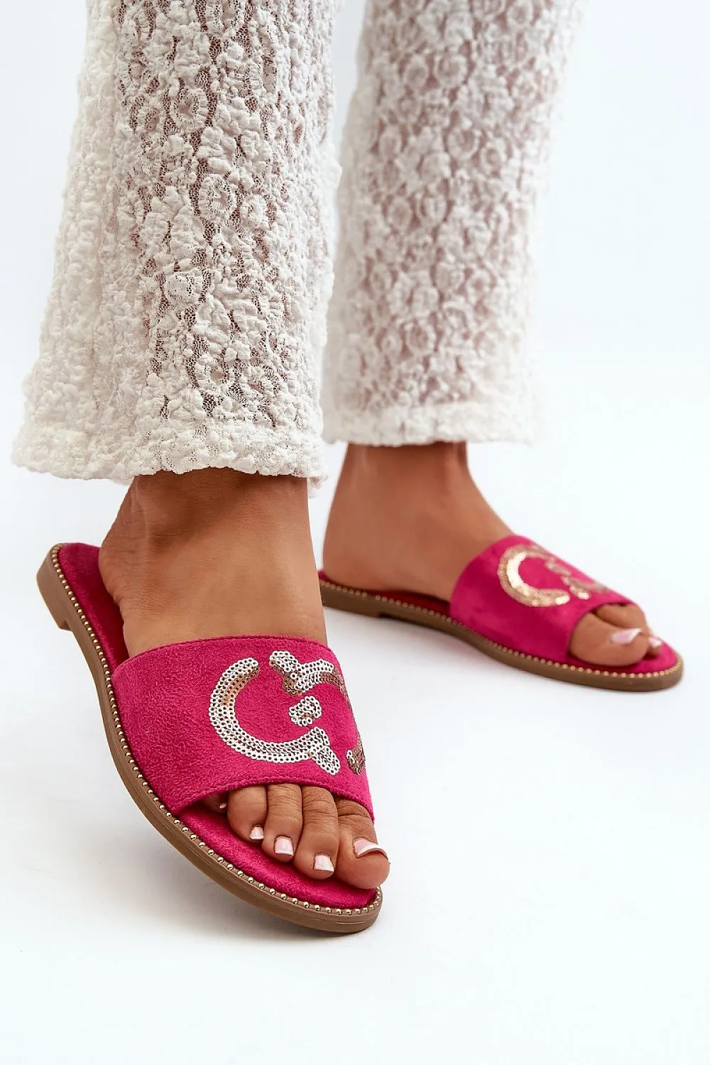 Fashion-Forward Comfortable & Chic Flip-Flops