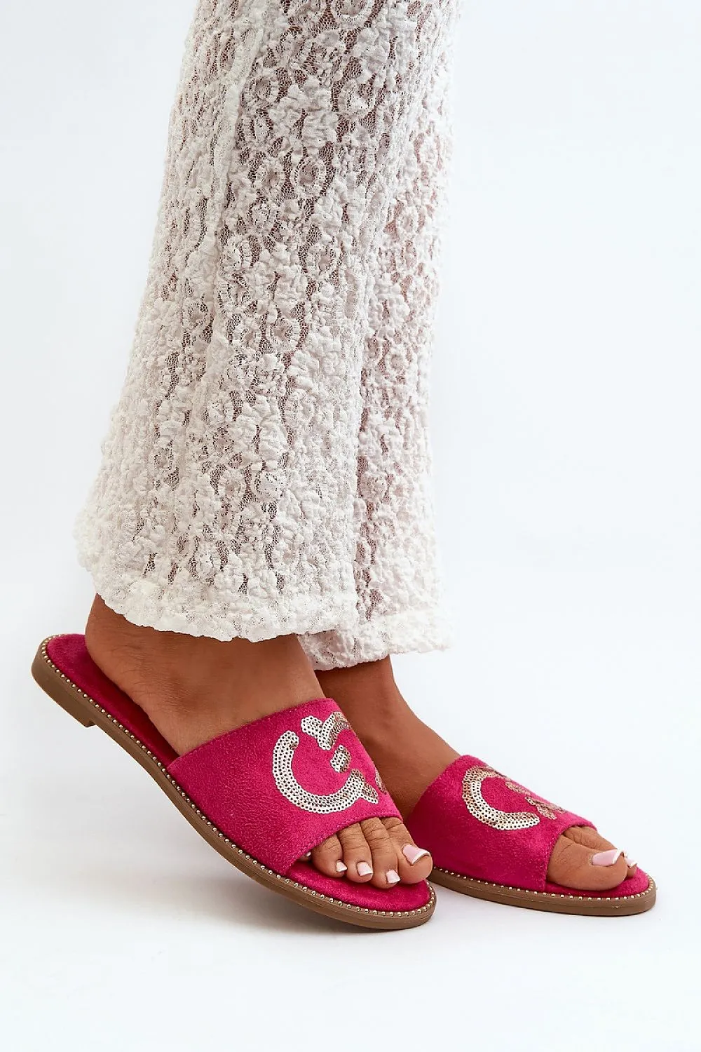 Fashion-Forward Comfortable & Chic Flip-Flops