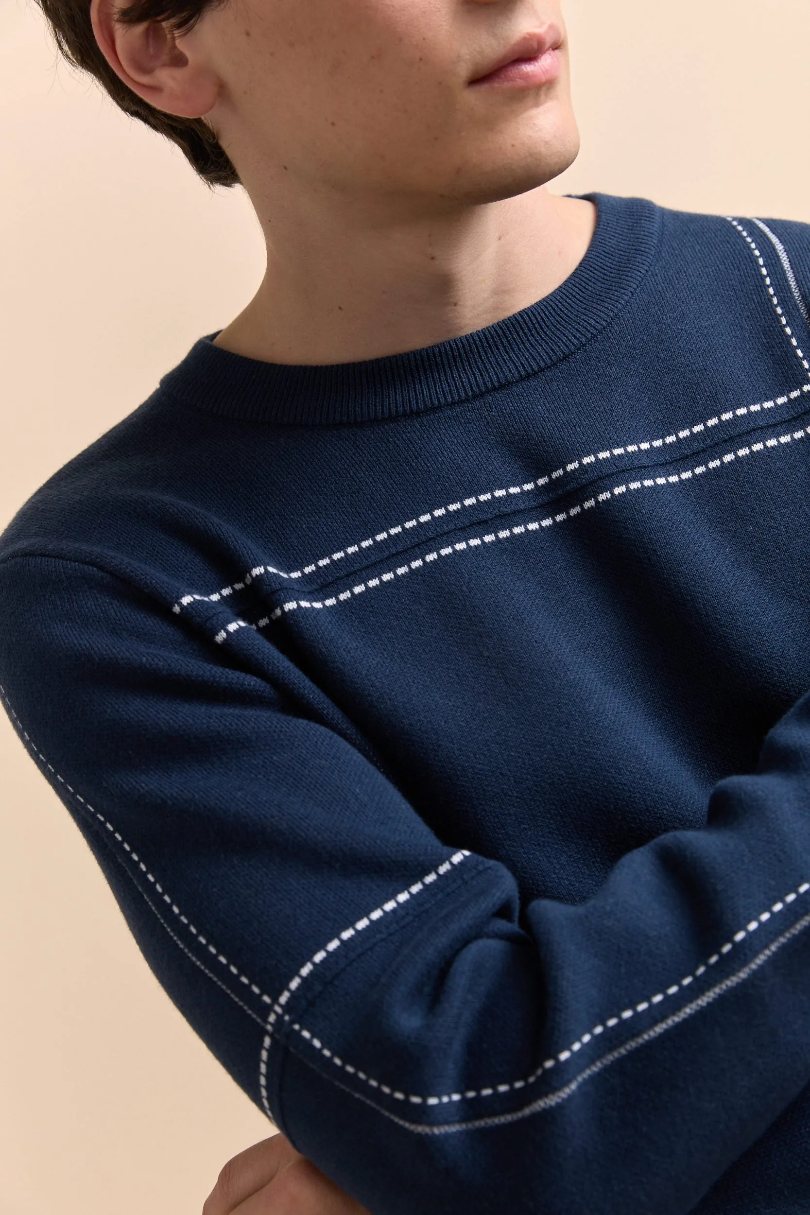 Graphic pattern crew neck sweater