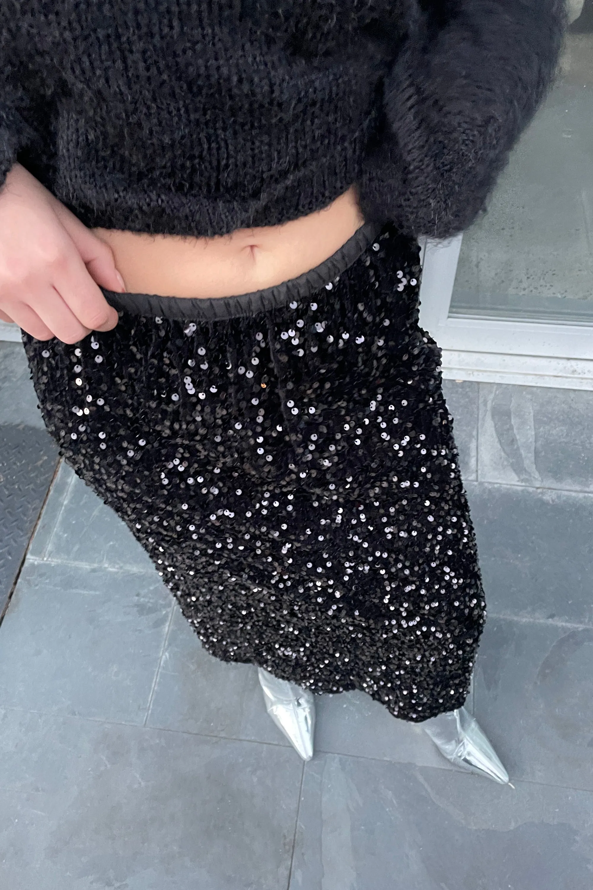 SEQUINED MIDI SKIRT