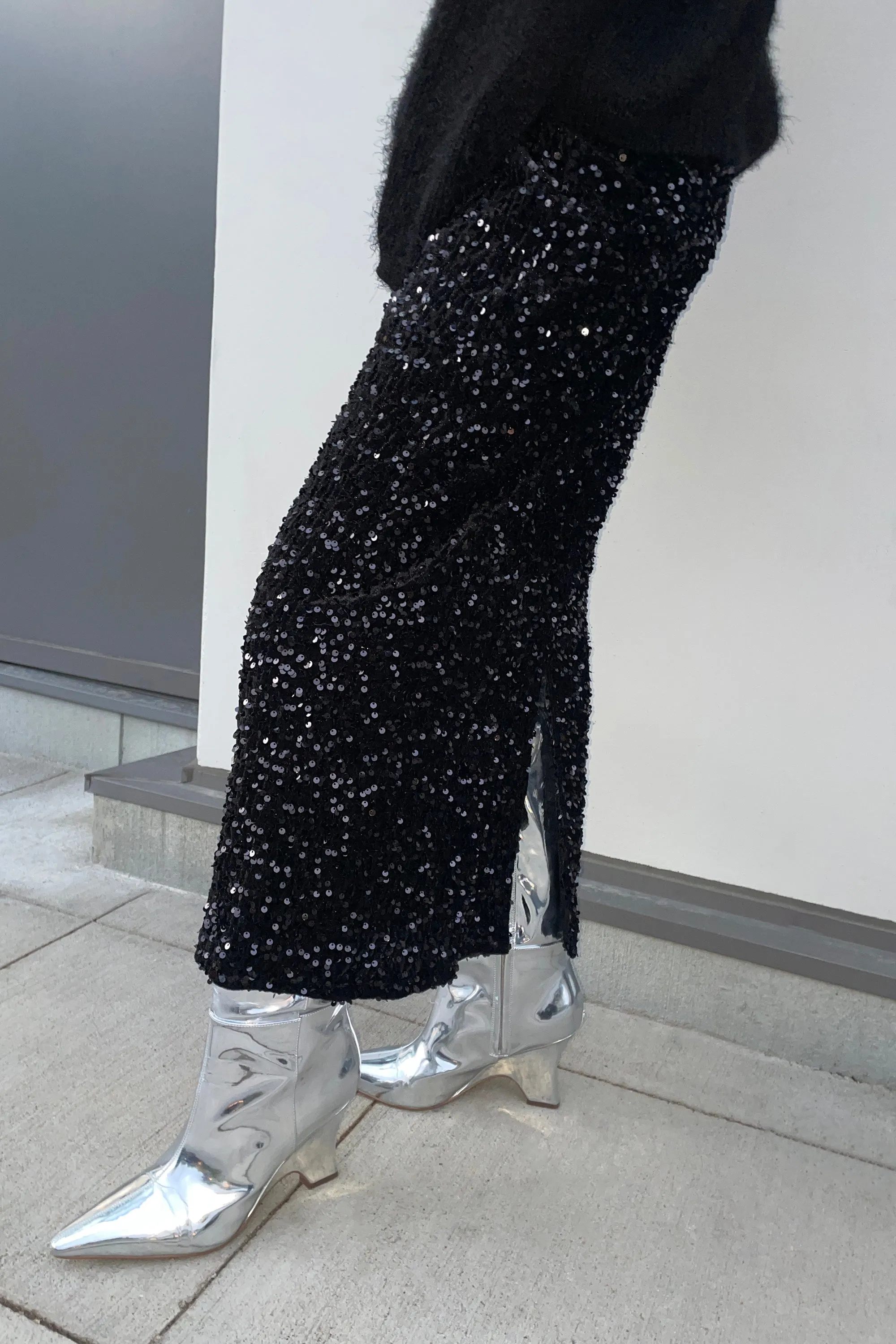 SEQUINED MIDI SKIRT