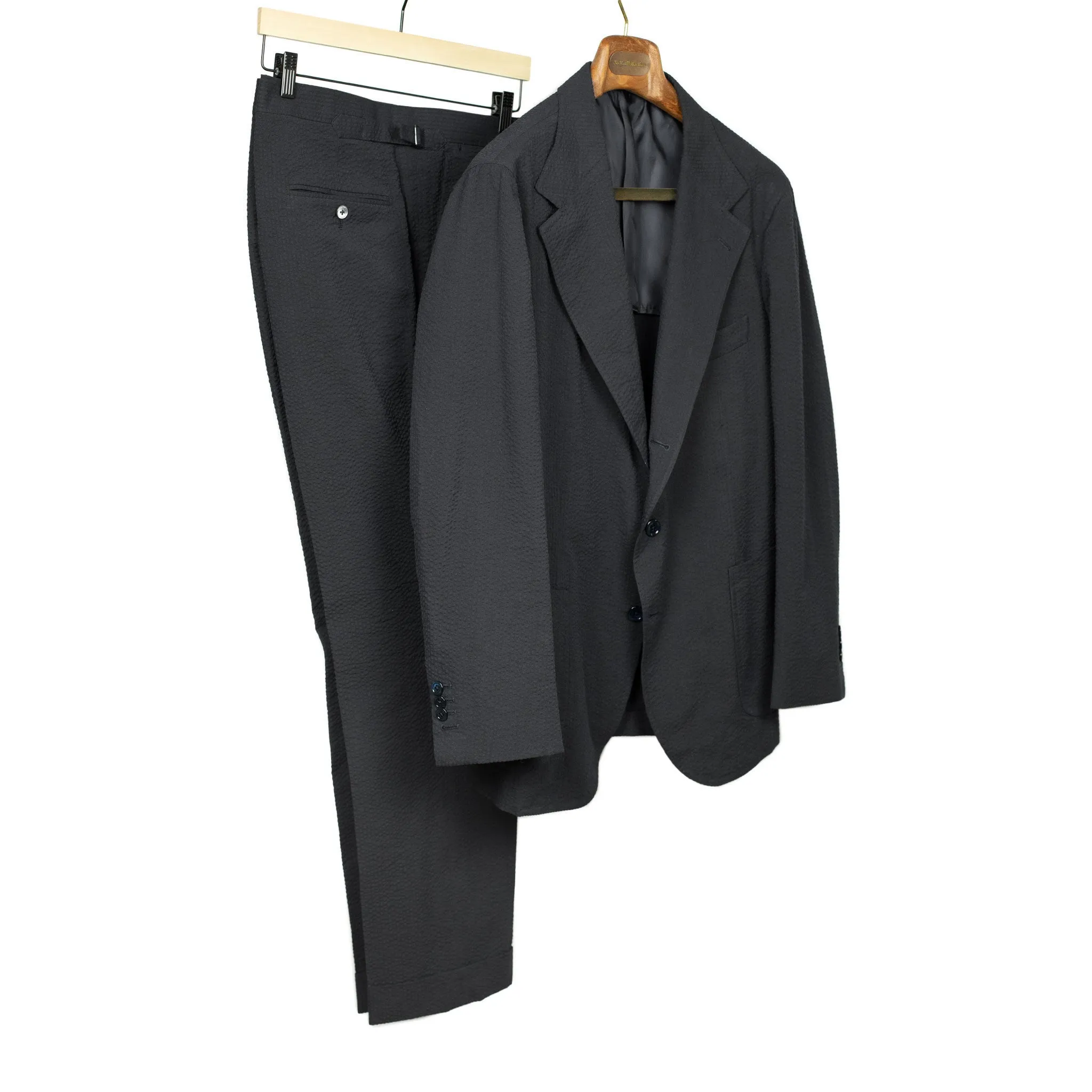 x Sartoria Carrara: pleated trousers in black seersucker (separates)